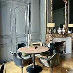 Luxueux 2 Pièces 65m2 Particulier Xvii Ième Siècle-centre Historique *
