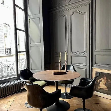 Lejlighed Luxueux 2 Pieces 65m2 Particulier Xvii Ieme Siecle-centre Historique